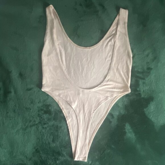 Laina Rauma Sold-Out RELAXED THONG BODYSUIT / LATTE - MEDIUM - Picture 6 of 11